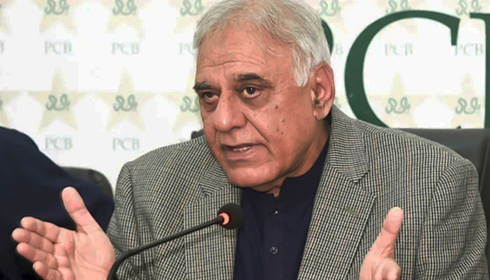 ٖٖٖٖFormer Test cricketer Haroon Rasheed speaks during a press conference in this undated photo. — PCB/File