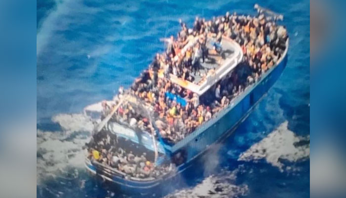 Footage of the migrant boat hours before it capsized. — Twitter/@misanharriman