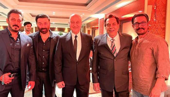 Anupam Kher, Salman Khan, Aamir Khan attend Sunny Deols son Karan Deols wedding