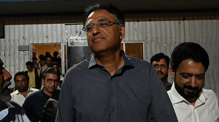 PTI blasts Asad Umar after he criticised party chief's policies