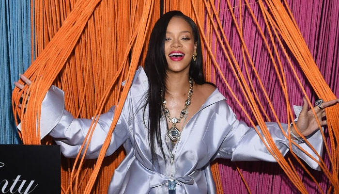 Rihannas current net worth hovered over $1 billion
