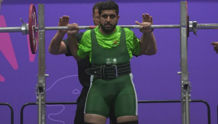 Powerlifter Habibullah. — author