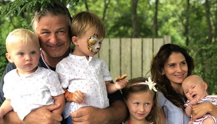 Hilaria and Alec Baldwin’s kids enjoy being aunts and uncles to Ireland Baldwins daughter Holland
