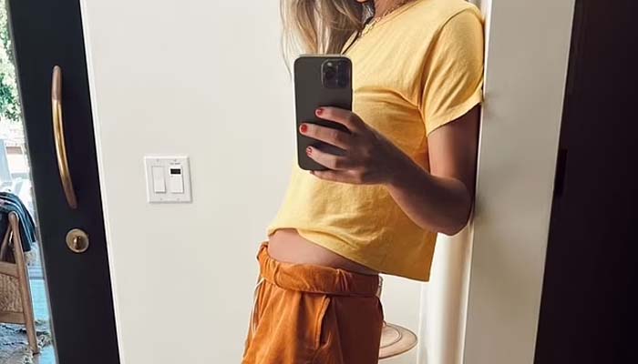 Olivia Wilde shows off toned figure in new Instagram post