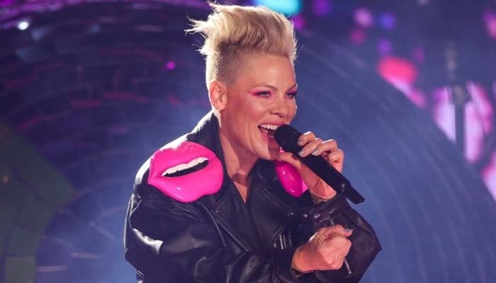 The 42-year-old singer received a number of gifts while performing, including someone’s mother’s ashes