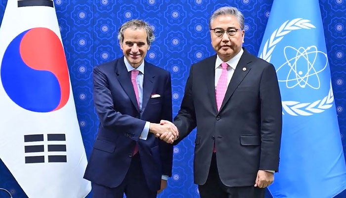 This handout photo taken on July 8, 2023 and released by the South Korean Foreign Ministry via Yonhap shows International Atomic Energy Agency (IAEA) Director General Rafael Grossi (L) shaking hands with South Korean Foreign Minister Park Jin (R) It is shown as having happened. ) during their meeting at the Ministry of Foreign Affairs in Seoul. - AFP
