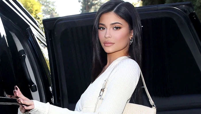 Kylie Jenner flaunts summer style in poolside photoshoot