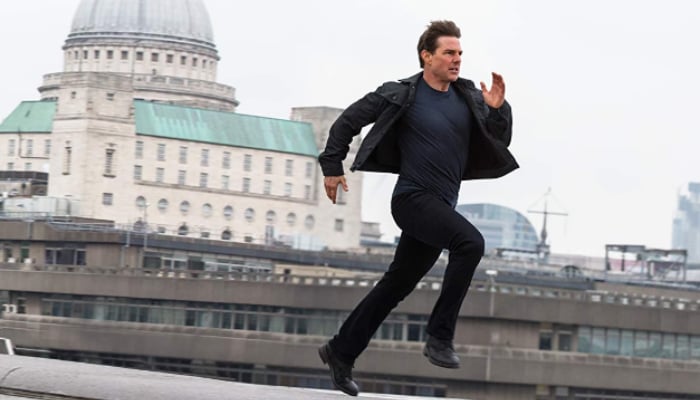 Tom Cruise says he came out with a sprint