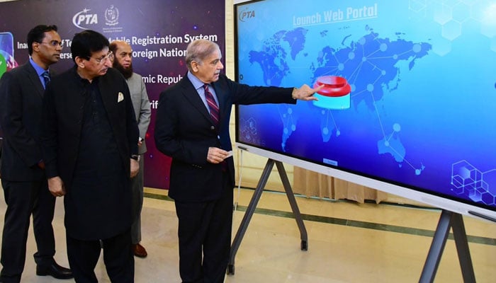 Prime Minister Shehbaz Sharif on Tuesday inaugurated the Online Temporary Mobile Phone Registration system in Islamabad on July 18, 2023. — PID