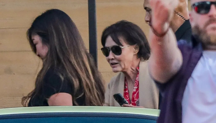 Shannen Doherty enjoys a carefree evening with friends amidst cancer battle