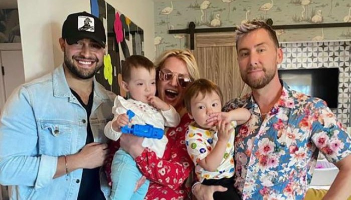 Britney Spears embraces new role as Auntie to Lance Basss twins
