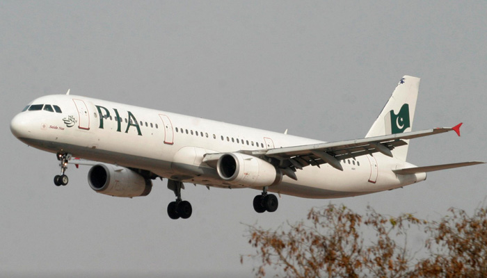 A Pakistan International Airlines (PIA) plane prepares to land at Islamabad airport in Islamabad February 24, 2007. — Reuters