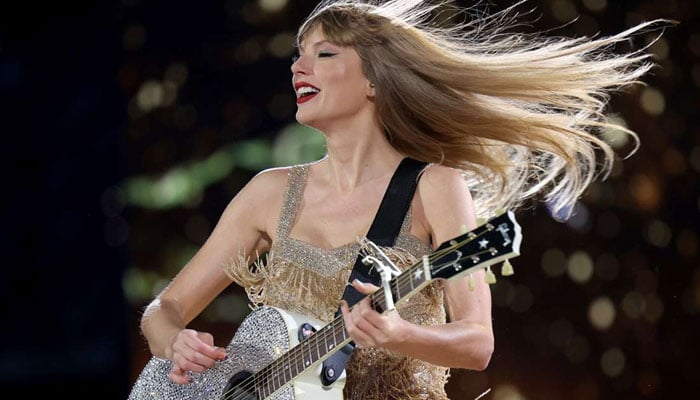 What fuels celebrities craze in fans, a psychologist weighs in