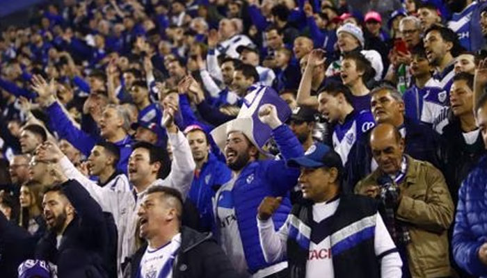Soccer Football - Copa Libertadores - Semi finals - First Leg - Velez Sarsfield v Flamengo - Estadio Jose Amalfitani, Buenos Aires, Argentina - August 31, 2022 Velez Sarsfield fans inside the stadium before the match.—Reuters