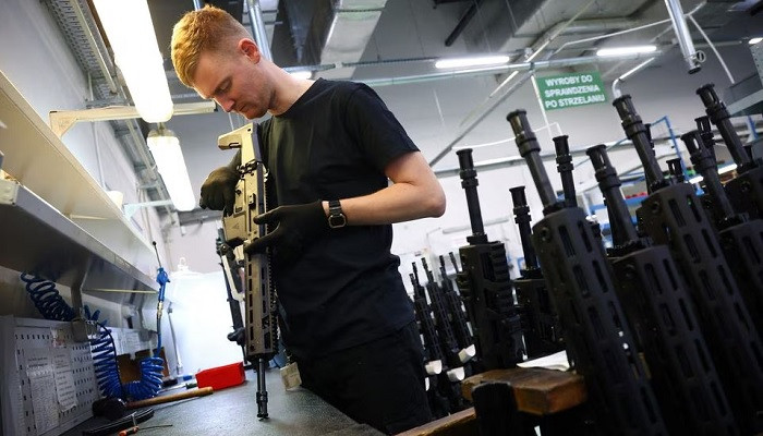 Central Europe's arms makers on fire as Russia-Ukraine war flares up demand - Vimarsana News