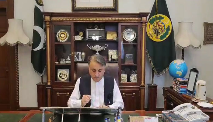 Balochistan Governor Malik Abdul Wali Kakar signs the summary for the dissolution of the provincial assembly on August 12, 2023. — Provided by the reporter