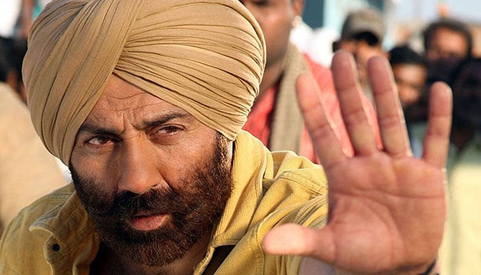 Sunny Deol is getting viral for all the wrong reasons