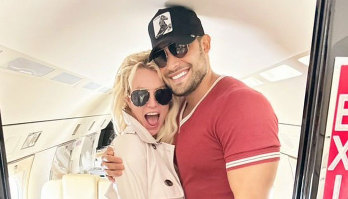 Britney Spears seems unaffected as Sam Asghari files for divorce