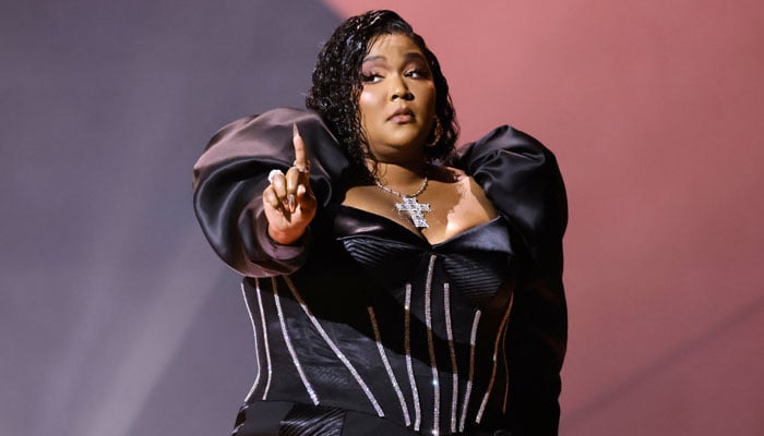Lizzo shrugs off lawsuit backlash with a new video on Insta