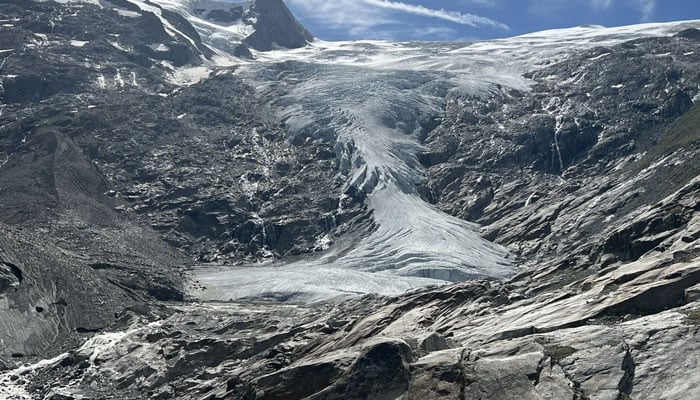 Austrias fastest melting glacier Schlatenkees.—Twitter@Sebastian0043