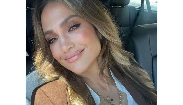 Jennifer Lopez radiates timeless style and love in latest Instagram post