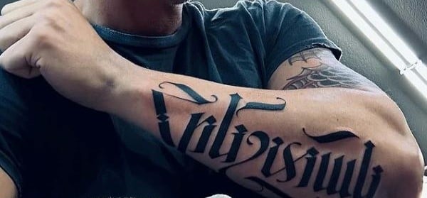 Joe Manganiello unveils Armenian calligraphy tattoo