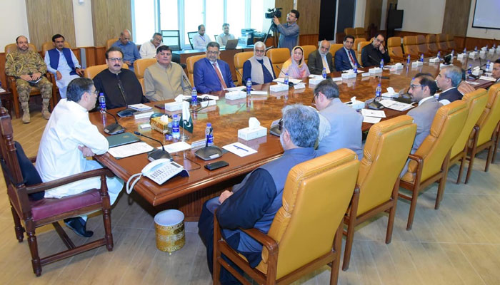 A delegation of vice chancellors of Public Sector Universities of Balochistan calls on caretaker Prime Minister Anwaar-ul-Haq Kakar in Quetta on August 27, 2023. PID