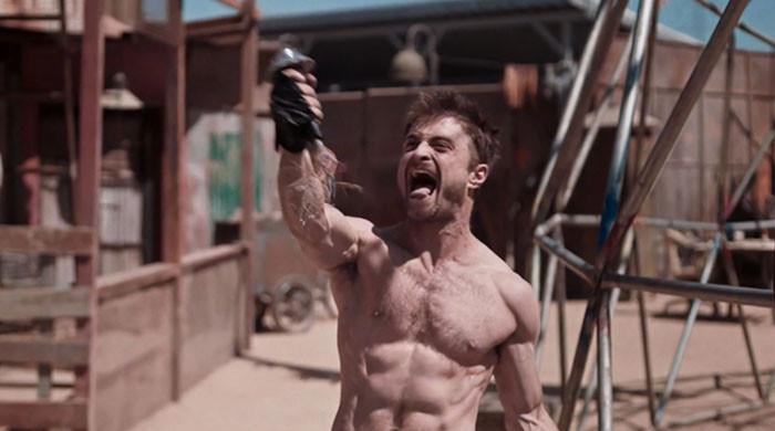 Daniel Radcliffe leaves fans in AWE with shredded abs in ‘Miracle ...