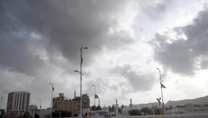 Clouds darken the Karachi sky in this undated photo. — ONLINE/File