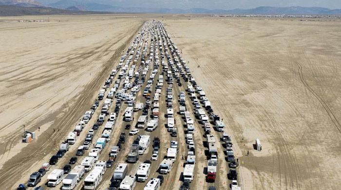  WATCH: Tens of thousands escape bogged-down 'Burning Man' after road reopens