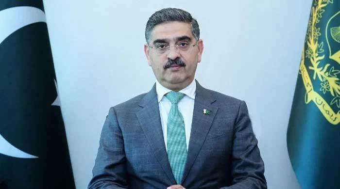 PM Kakar directs authorities to curb smuggling, revamp monitoring at borders