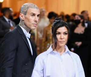 Kourtney Kardashian cryptically rants about needing 'sisterly support' after emergency surgery