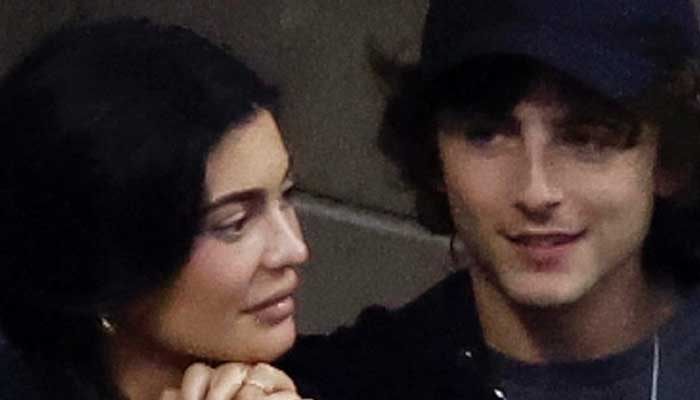 Jennifer Lopez reacts to Timothée Chalamet photos