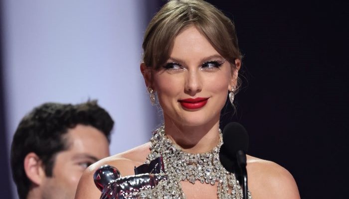 Taylor Swift claims Album of the Year with Midnights at MTV VMAs 2023