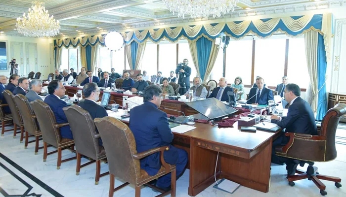 Interim Prime Minister Anwaar-ul-Haq Kakar chairs first meeting of the federal cabinet in Islalamabd on August 18, 2023. — PID