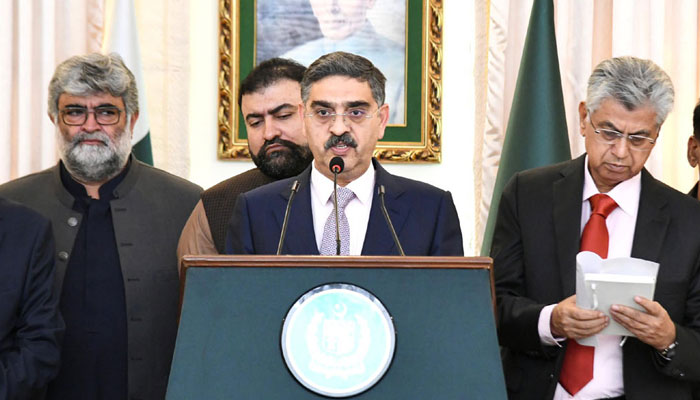 Caretaker Prime Minister Anwaar-ul-Haq Kakar addresses a press conference in Islamabad on September 15, 2023. — PID