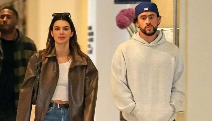 Bad Bunny kept a low profile during new outing with Kendall Jenner with a scarf and Yankees hat