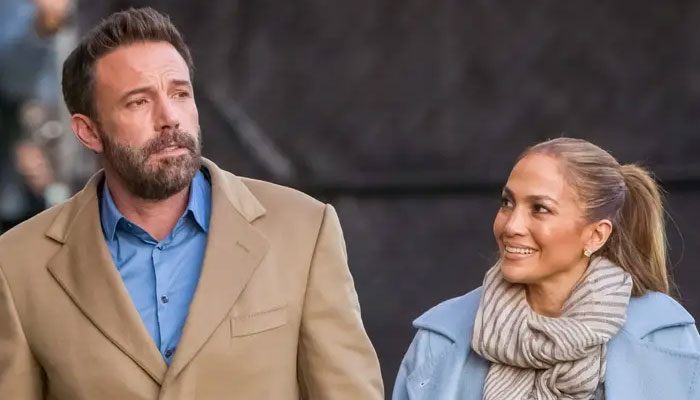 Ben Affleck lacks strength to stand up to ‘controlling’ wife Jennifer Lopez?