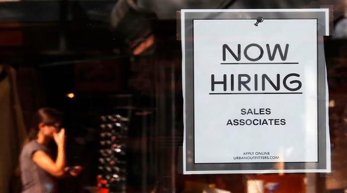 Bad news for US seasonal workers as holiday hiring by retailers to hit lowest since 2008