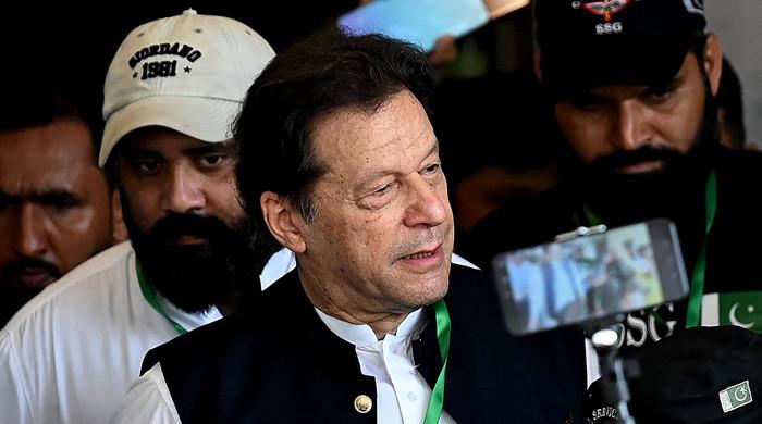 سائفر کیس: اسلام آباد ہائیکورٹ نے عمران خان کی درخواست ضمانت پر ایف آئی اے کو نوٹس جاری کردیا۔