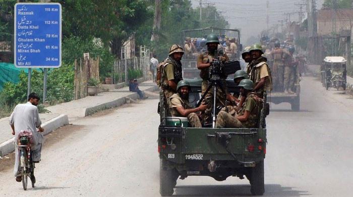 سیکیورٹی فورسز نے تیراہ آئی بی او میں تین دہشت گردوں کو ہلاک کردیا۔