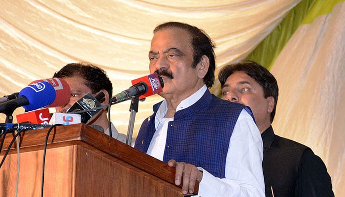 PML-N leader Rana Sanaullah addresses an event. — APP/File