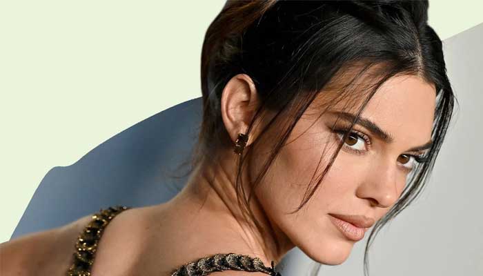 Kendall Jenner draws Victoria Beckhams attention