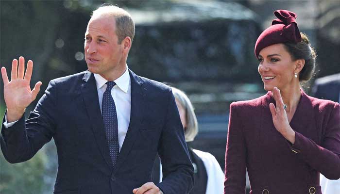 What kind of phones Kate Middleton and Prince William use?
