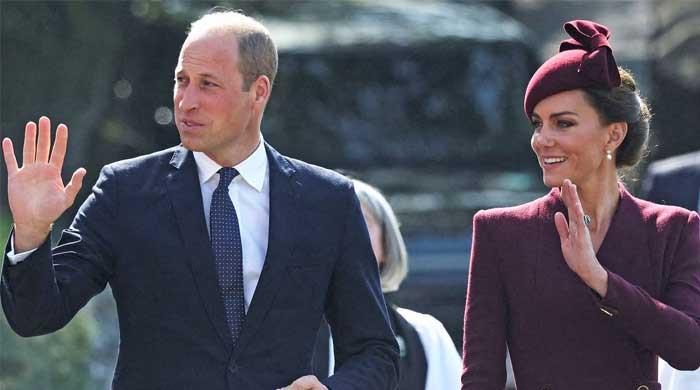 What kind of phones Kate Middleton and Prince William use?