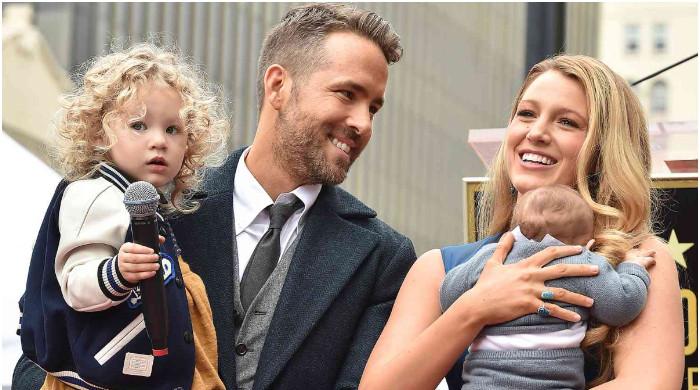 Ryan Reynolds talks parenting with Blake Lively at mental health event - Vimarsana News