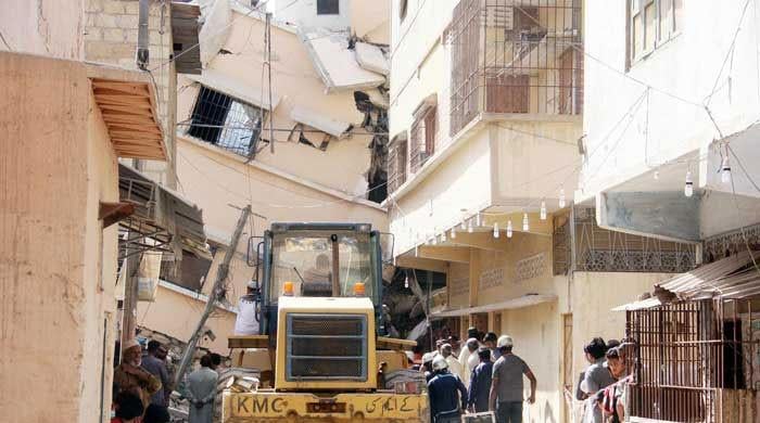 Three killed as under-construction building collapses in Karachi