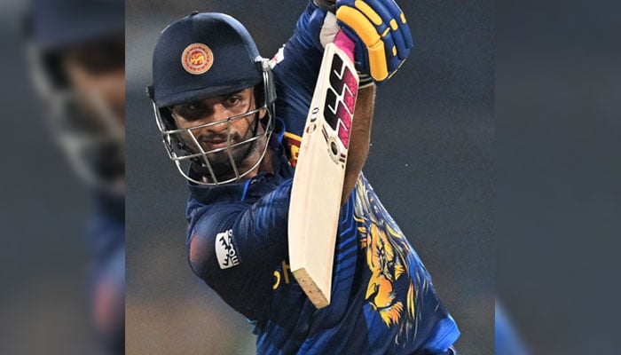 Sri Lanka´s captain Dasun Shanaka plays a shot during the 2023 ICC Men´s Cricket World Cup  ODI match between South Africa and Sri Lanka at the Arun Jaitley Stadium in New Delhi on October 7, 2023.— AFP