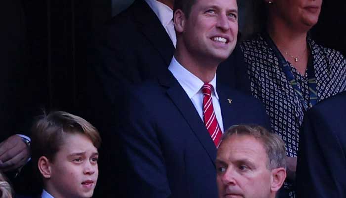 Prince George accompanies Prince William to France