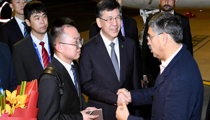 Chinese officials receiveCaretaker Prime Minister Anwaar-ul-Haq Kakar in Beijing on October 16, 2023. — APP
